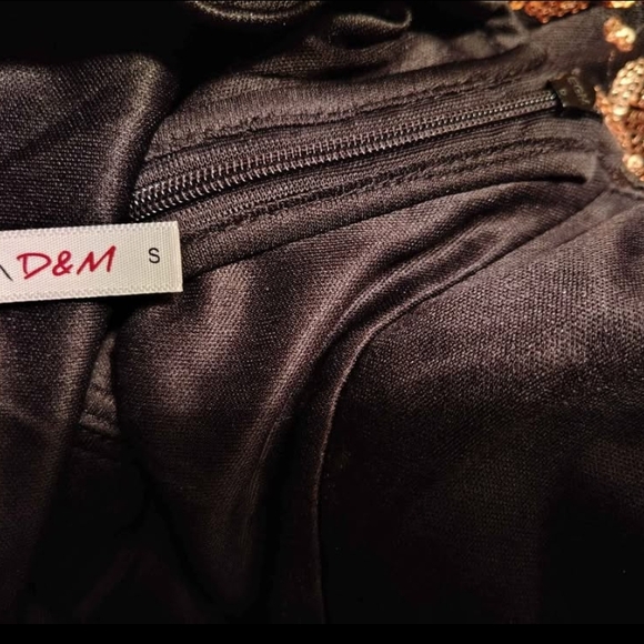 D&M Black and Gold Embellished Maxi Gown With Slit Size S New Without Tags - Picture 6 of 6